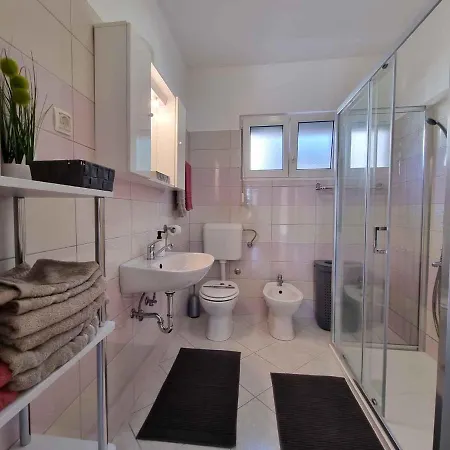 Apartamento In 44146 Crikvenica